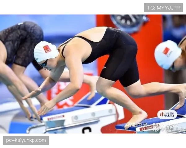 叶诗文训练完偷偷吃火锅被拍，这自律人设还稳吗？