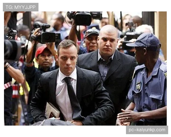 奥斯卡·皮斯托瑞斯家里搜出的枪，比他拿过的奖牌还多