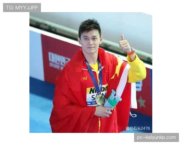 如果把孙杨塞进豪门派对，大家先盯他胸肌还是他手机里那张黑卡