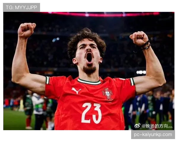 杜埃与维蒂尼亚的进攻中场适配性及效率差异解析